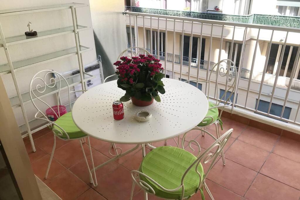 Studio Centre Nice Proche De Mer Экстерьер фото